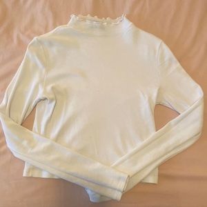 Brandy Melville White Turtle Neck Lettuce Trim